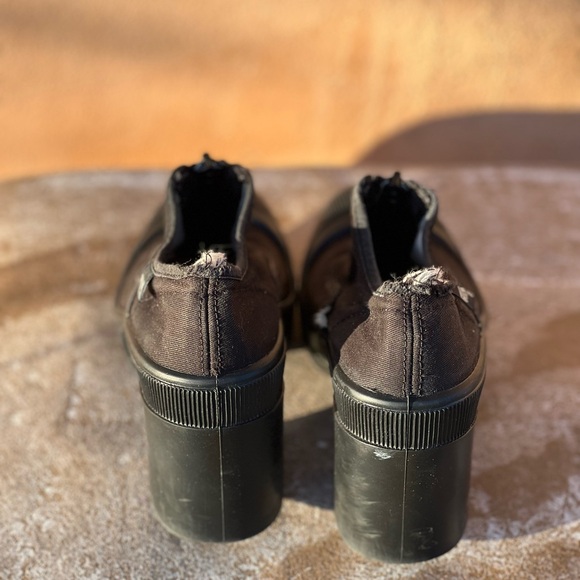 Vintage Canvas 90’s Guess 3 inch  Chunky heel. - Picture 5 of 7